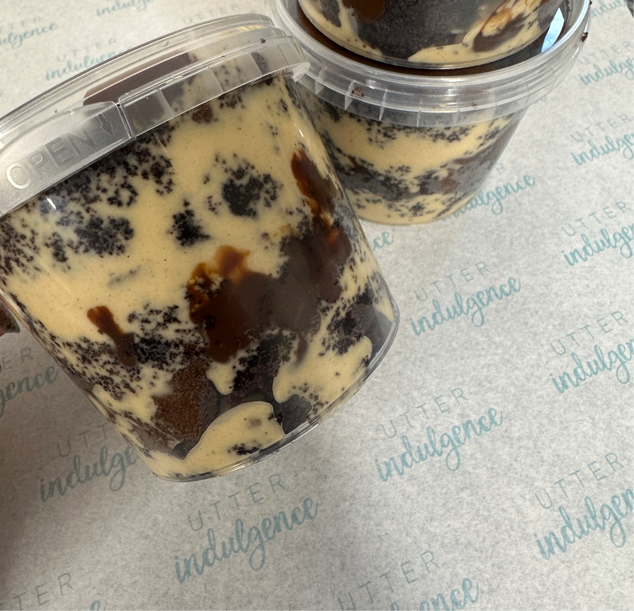 Cake tub side view