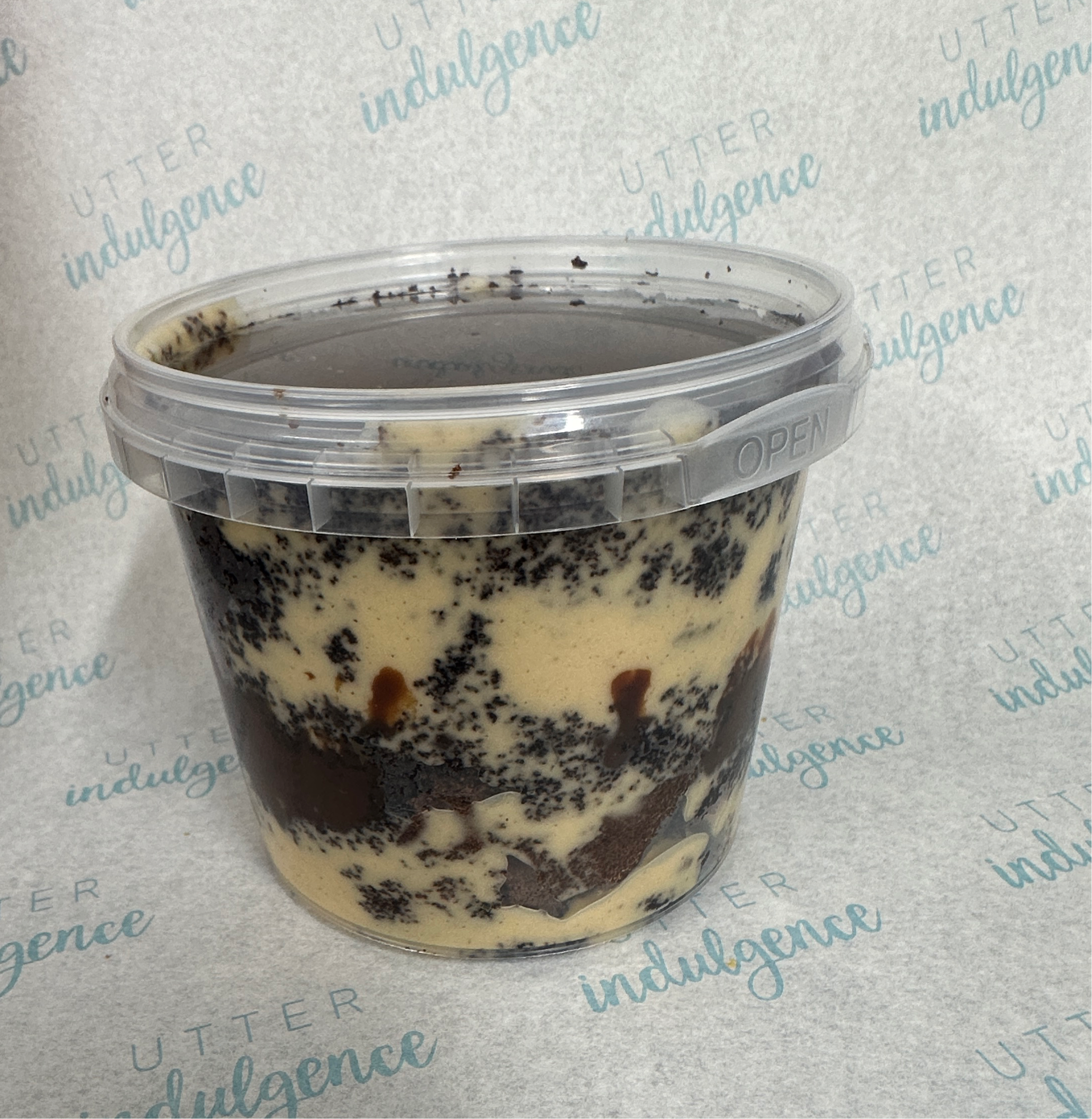 Cake tub side view