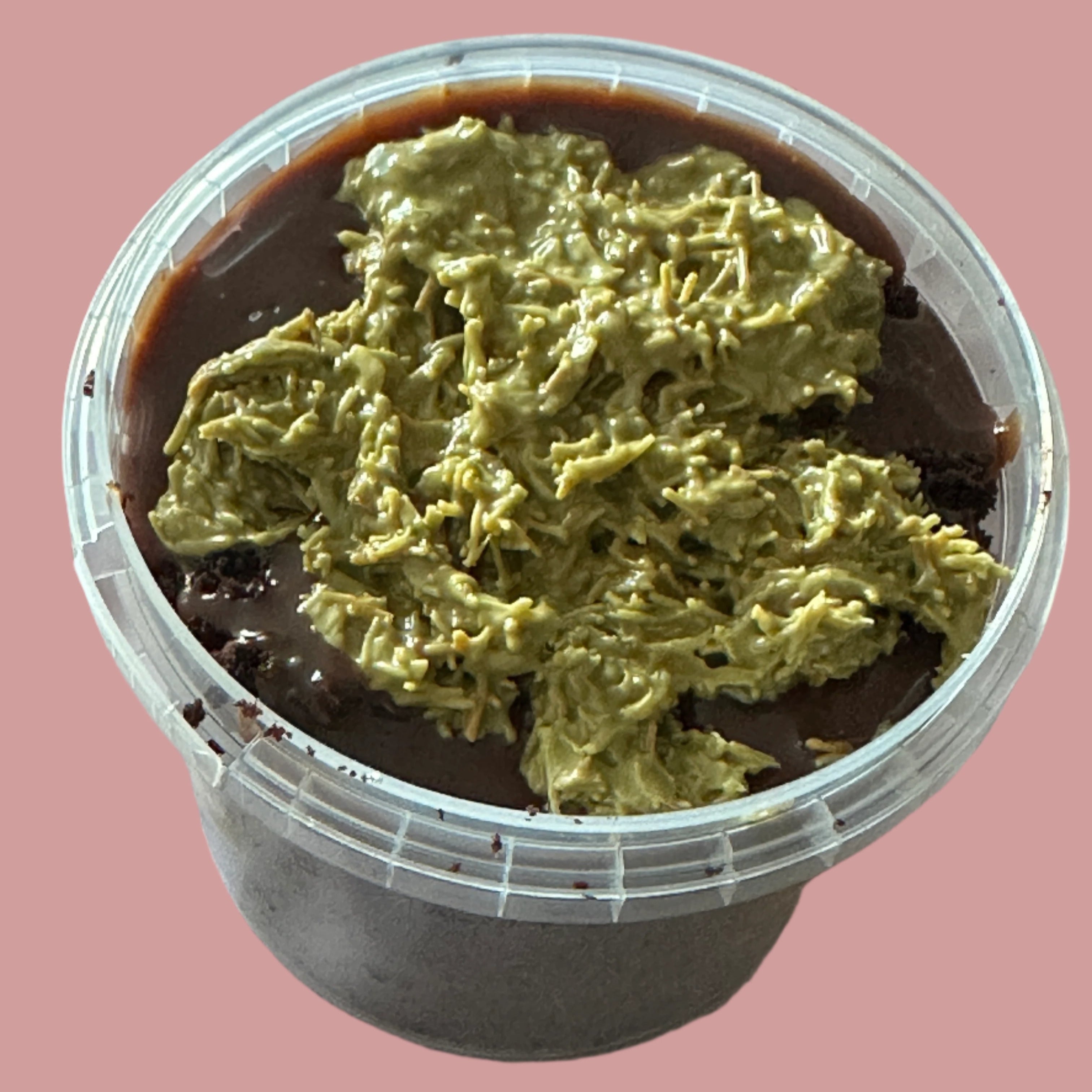 Dubai style chocolate cake tub